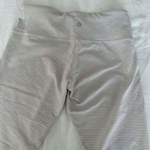 Gingham Lululemon Cropped Knee Length Leggings